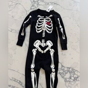 NWT Old Navy Halloween Skeleton Pajamas Size 18-24 mths